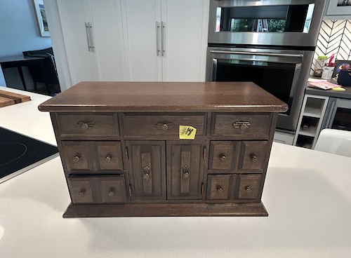 Beware the Dangers of Estate Sales when Decluttering (your parent's&nbsp;home)